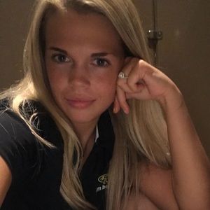 Meet your Posher, Michaela